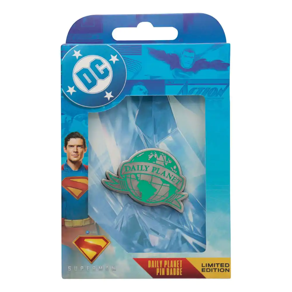 Superman 2025 Bedž Daily Planet fotografija proizvoda