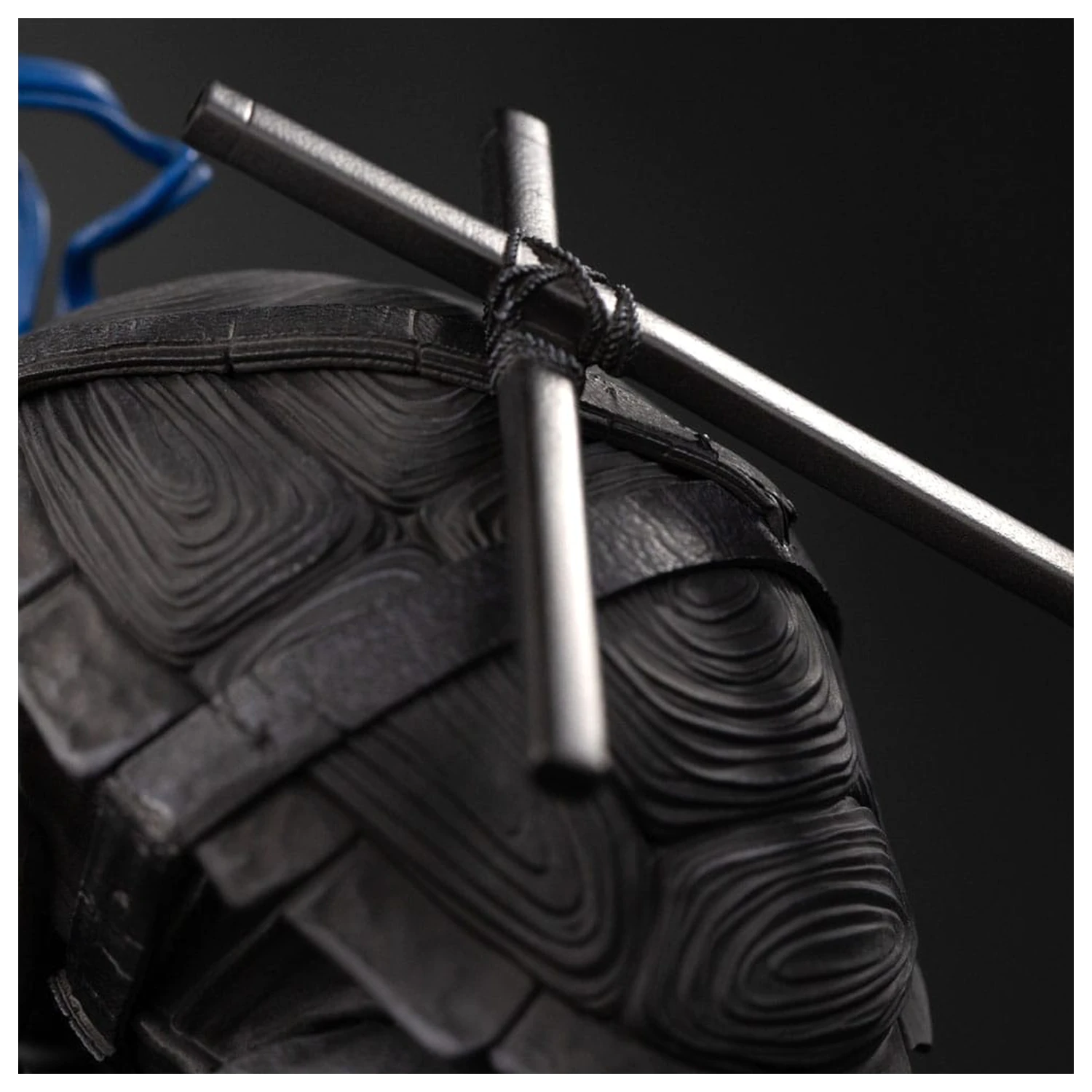 Teenage Mutant Ninja Turtles Art Scale statua 1/10 Leonardo Black and White Variant 26 cm fotografija proizvoda