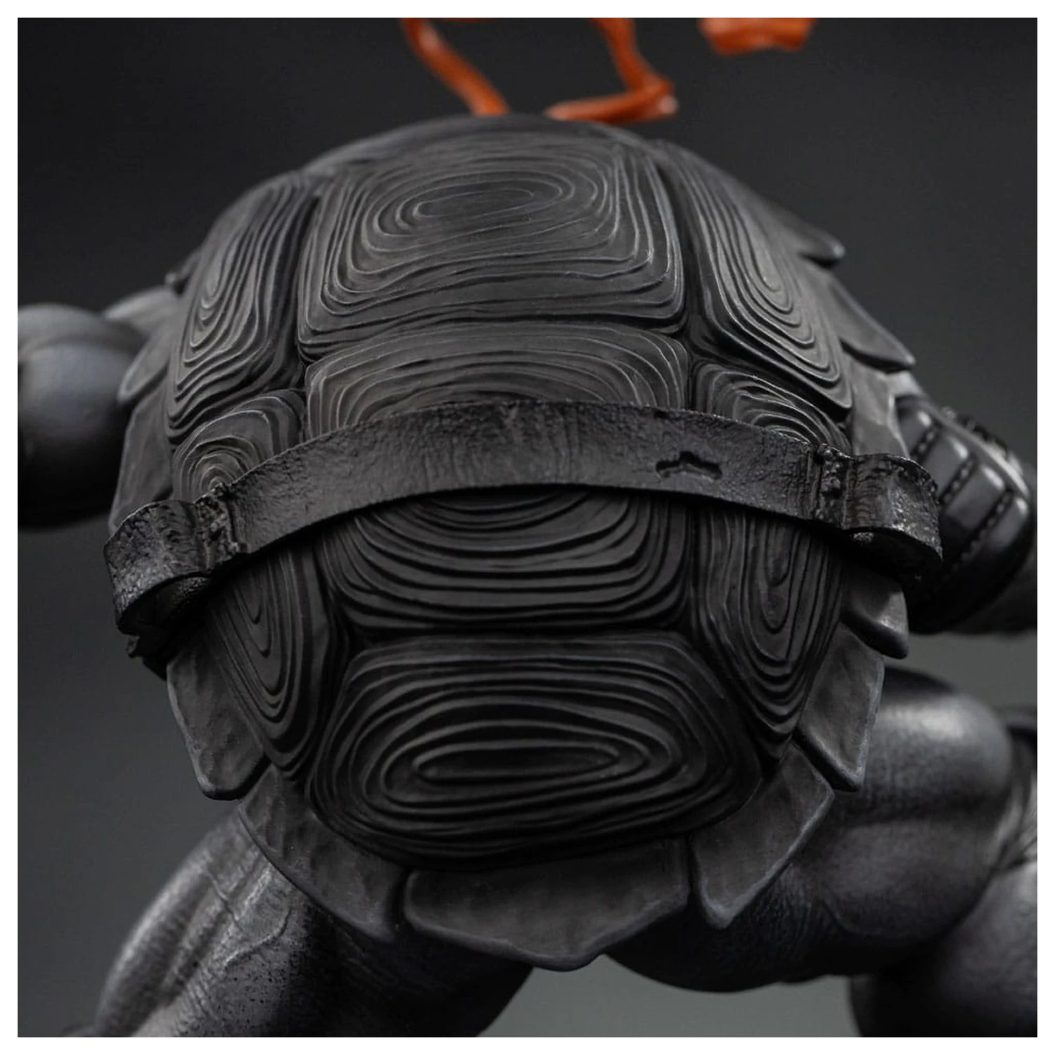 Teenage Mutant Ninja Turtles Art Scale Kip 1/10 Michelangelo Black and White Variant 26 cm fotografija proizvoda