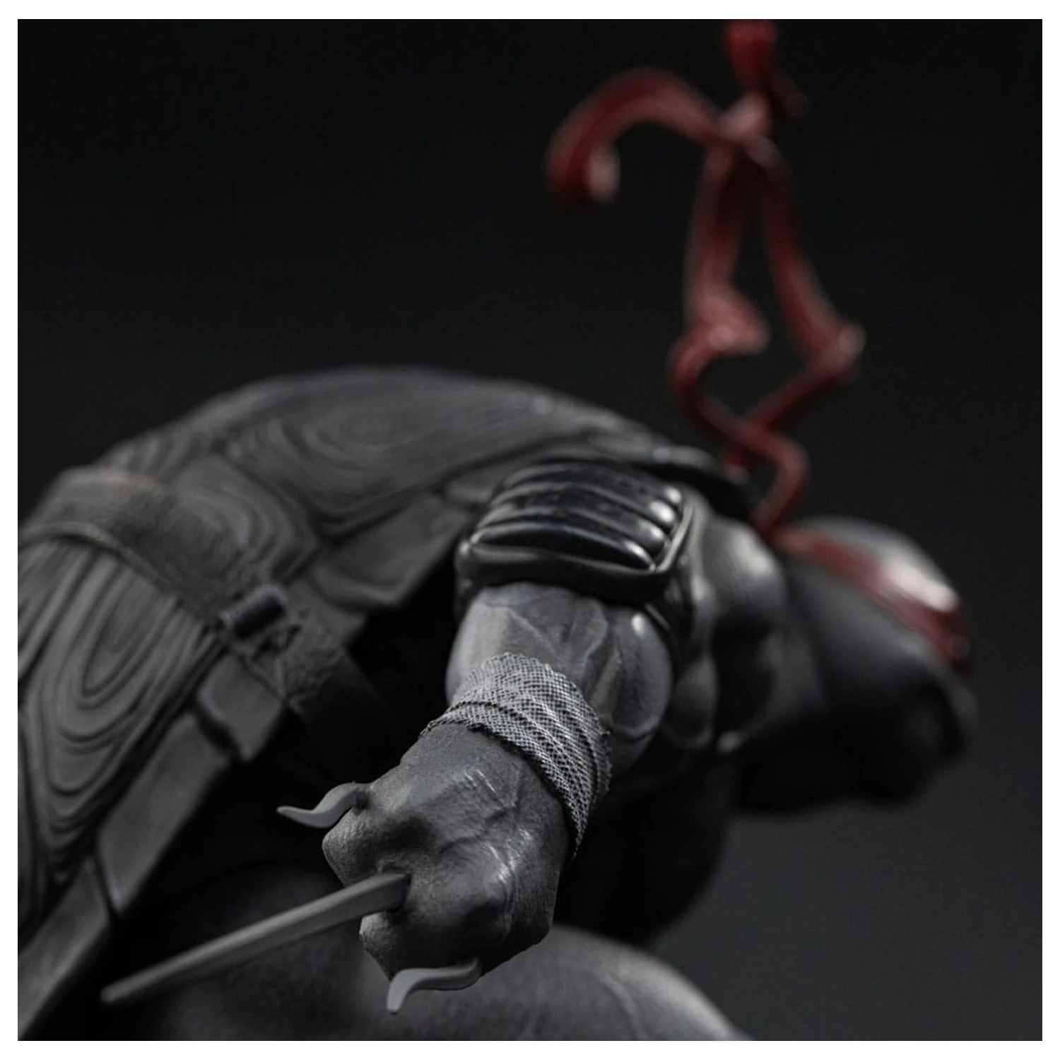 Teenage Mutant Ninja Turtles Art Scale statua 1/10 Raphael Black and White Variant 26 cm fotografija proizvoda
