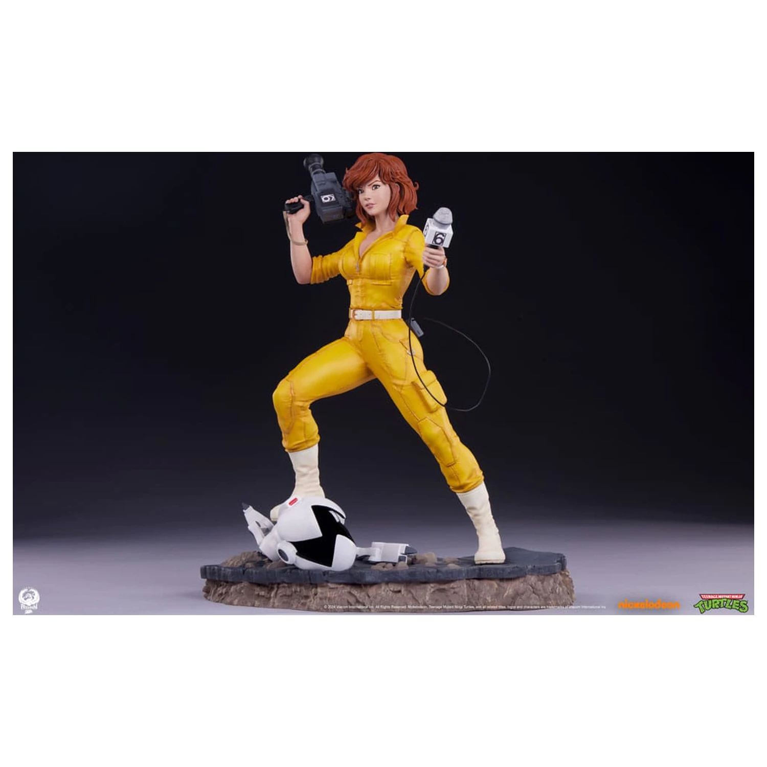Teenage Mutant Ninja Turtles Premier Serija Statua 1/4 April O'Neil 46 cm fotografija proizvoda