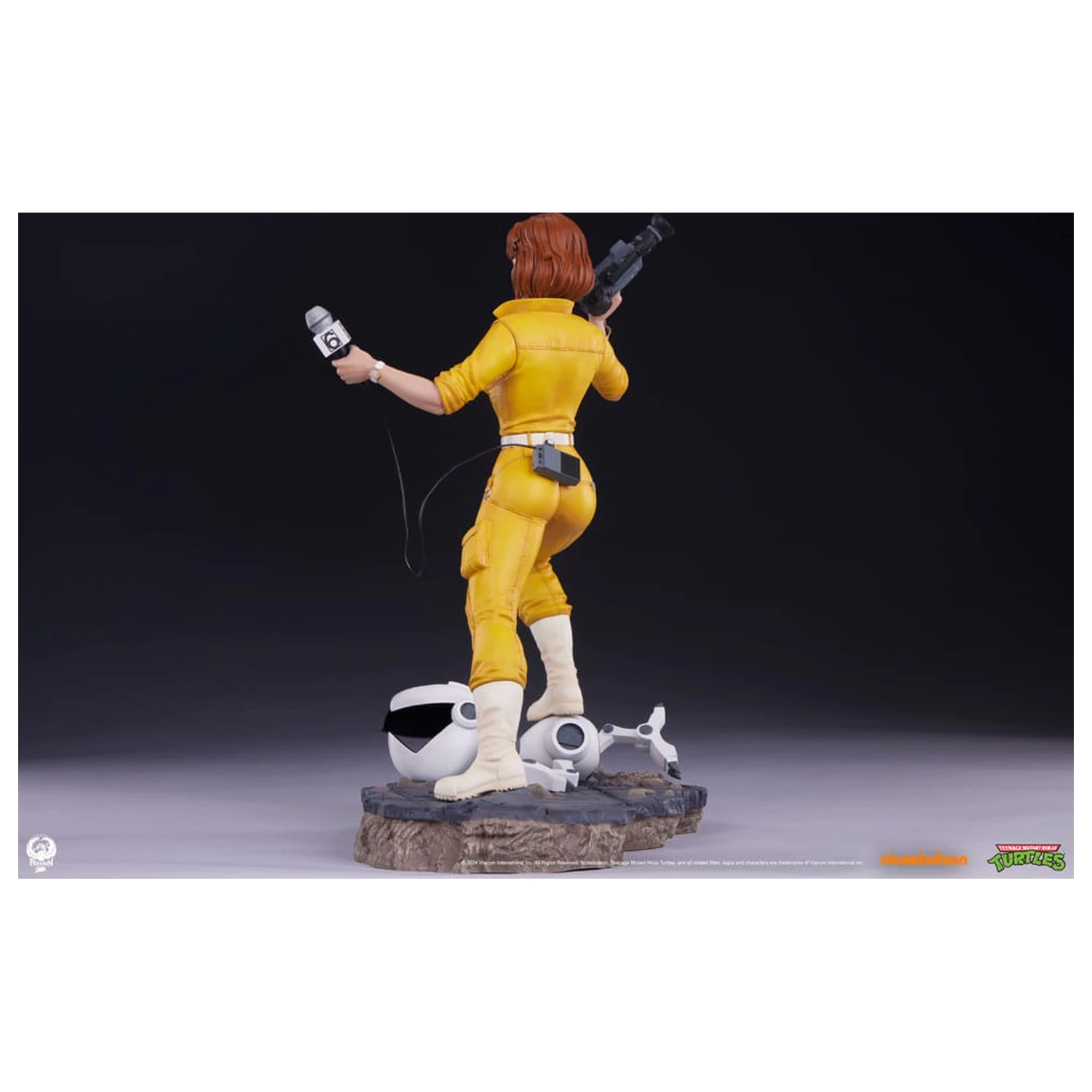 Teenage Mutant Ninja Turtles Premier Serija Statua 1/4 April O'Neil 46 cm fotografija proizvoda