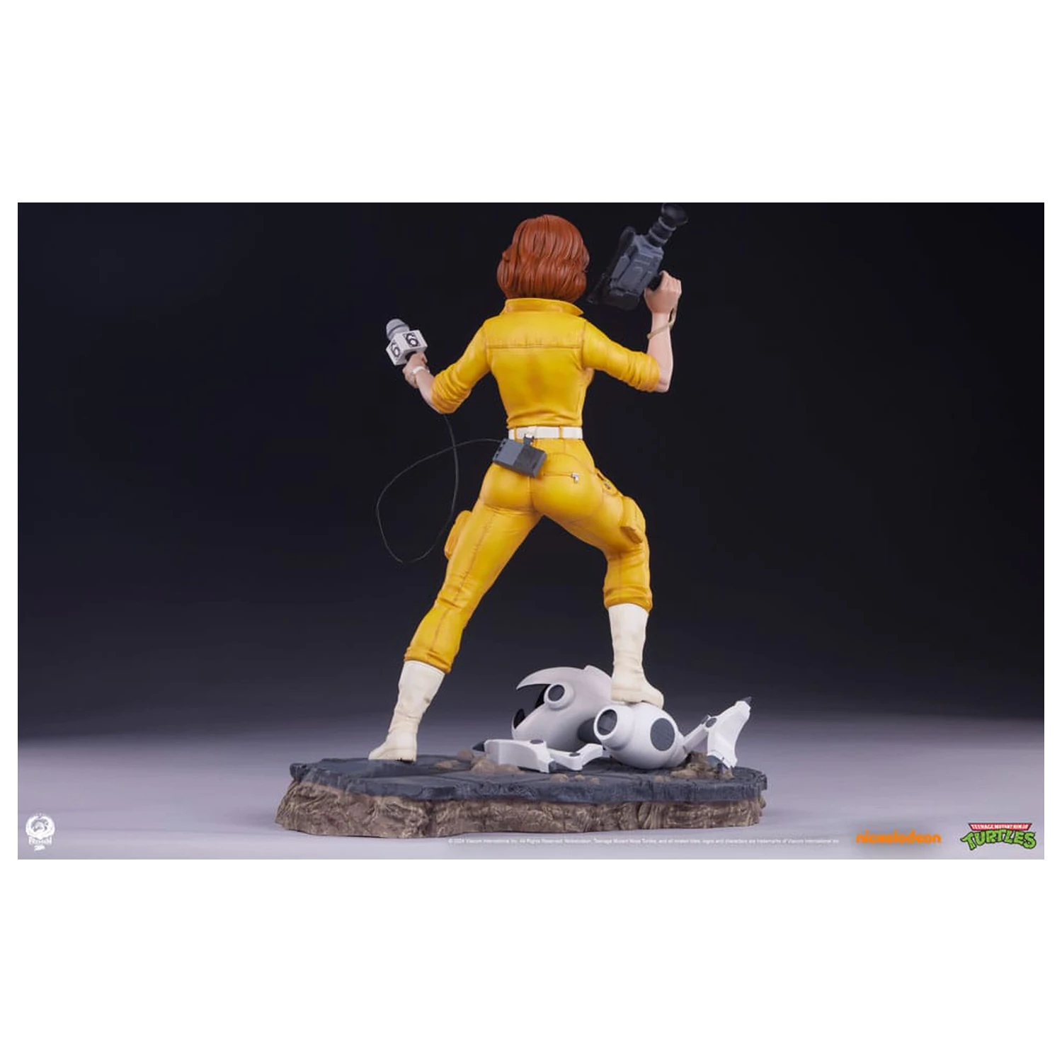 Teenage Mutant Ninja Turtles Premier Serija Statua 1/4 April O'Neil 46 cm fotografija proizvoda