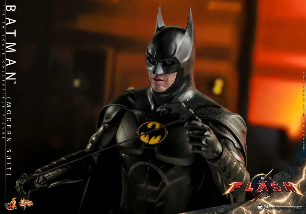 The Flash Movie Masterpiece akcijska figura 1/6 Batman (Modern Suit) 30 cm fotografija proizvoda