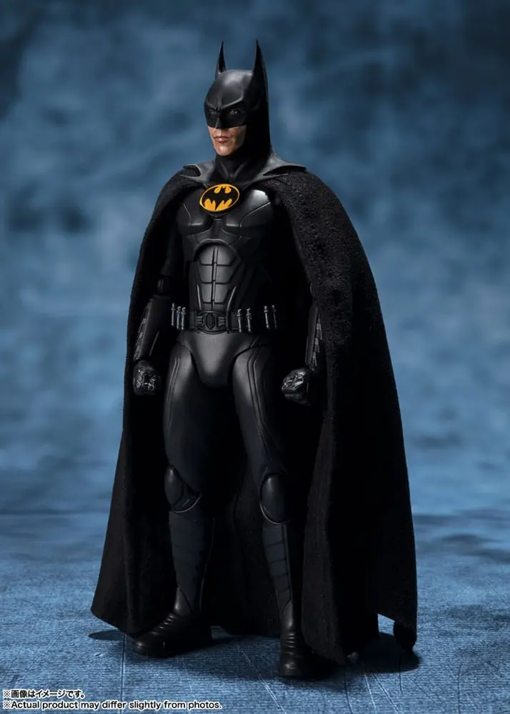 The Flash S.H. Figuarts akcijska figura Batman 15 cm fotografija proizvoda
