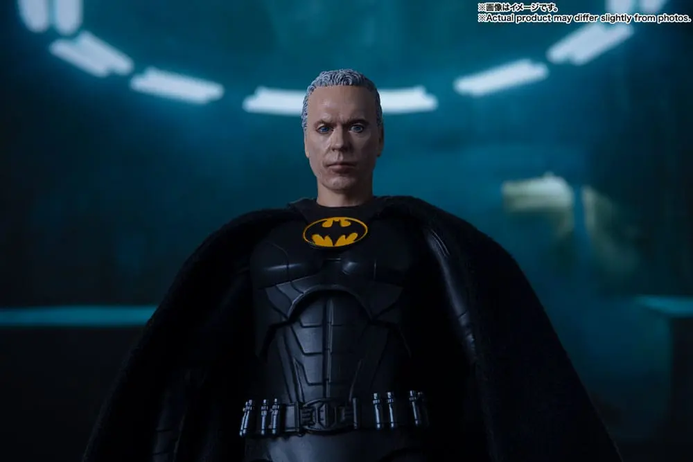 The Flash S.H. Figuarts akcijska figura Batman 15 cm fotografija proizvoda