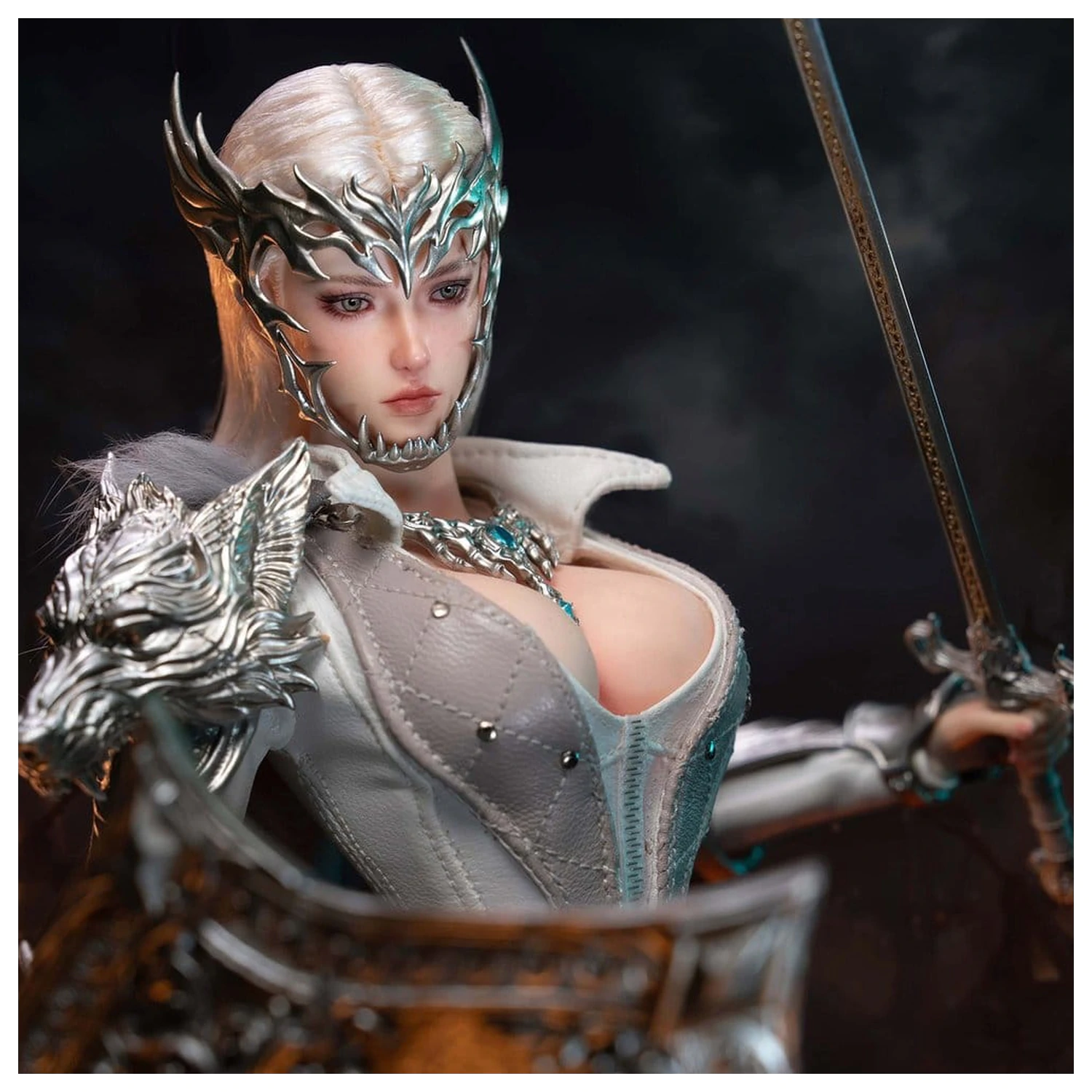 The Girl Under Wolf's Ward Action Figura 1/6 Alina (Silver) 30 cm fotografija proizvoda