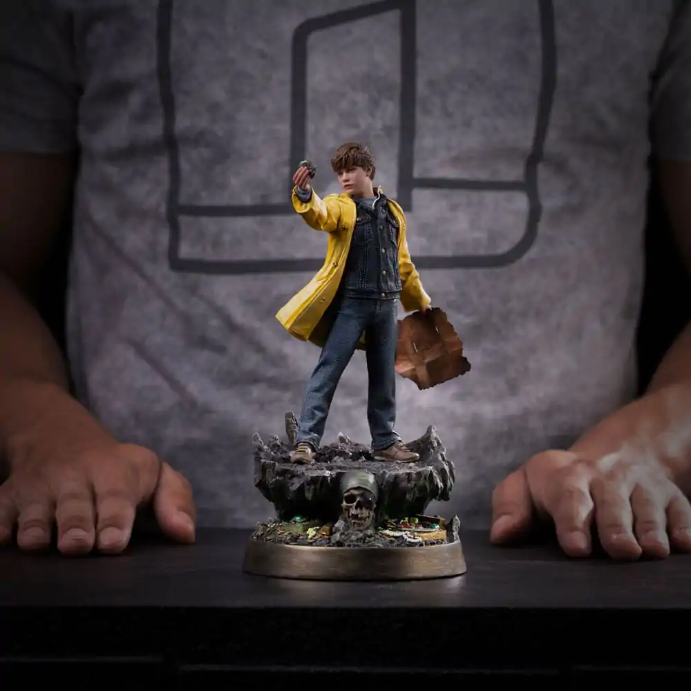 The Goonies Art Scale Kip 1/10 Mikey Walsh (40th anniversary) 21 cm fotografija proizvoda