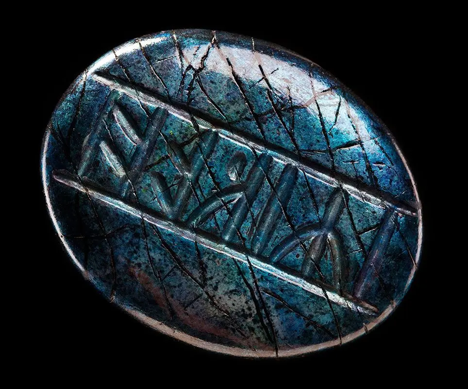 The Hobbit The Desolation of Smaug Prop Replica Kili's Rune Kamen fotografija proizvoda