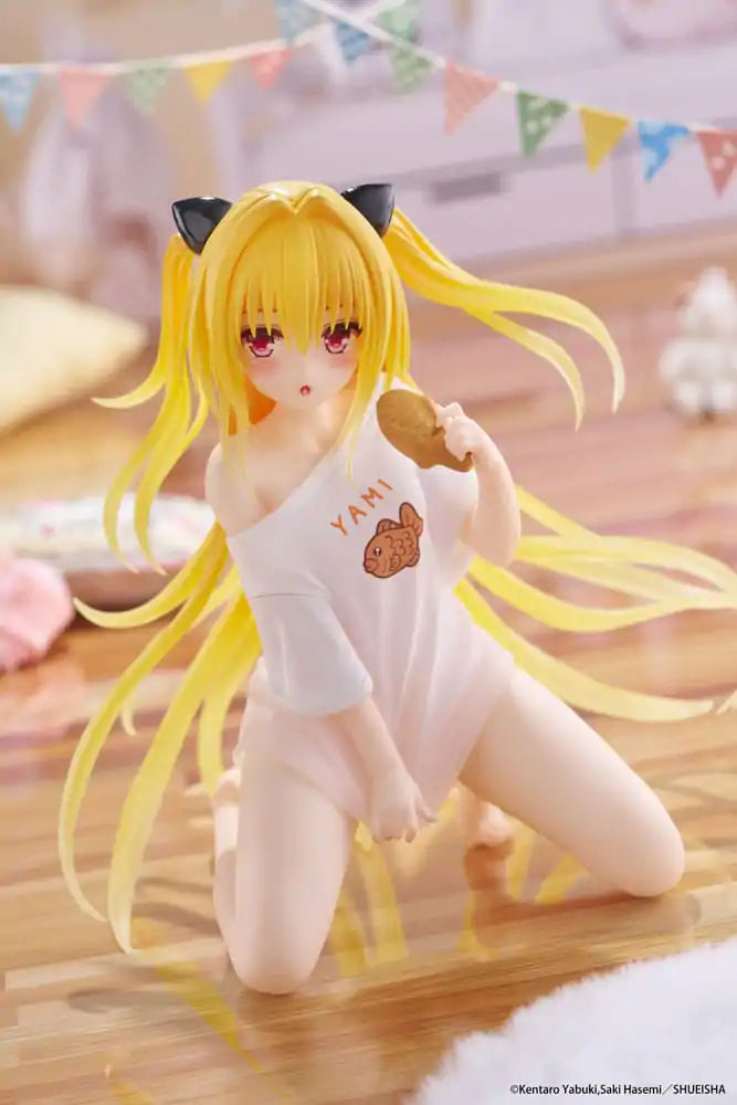 To Love-Ru Darkness PVC figura Stolna slatka figura Golden Darkness Roomwear Ver. 13 cm fotografija proizvoda