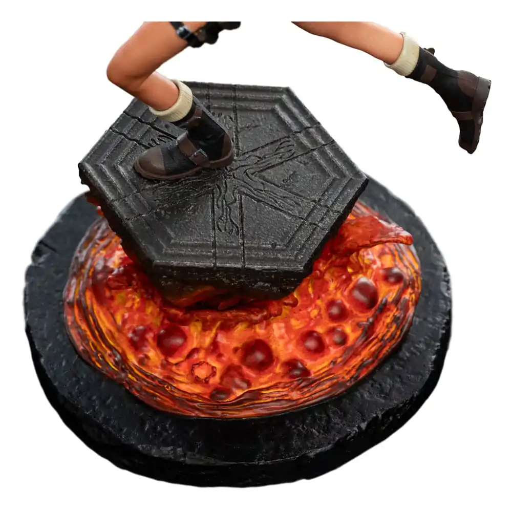 Tomb Raider Mini Statua Lara Croft: The Sanctuary of Flame 18 cm fotografija proizvoda