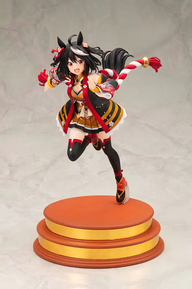 Uma Musume Pretty Derby PVC Kip 1/7 Outrunning the Encroaching Heat Kitasan Black 30 cm fotografija proizvoda