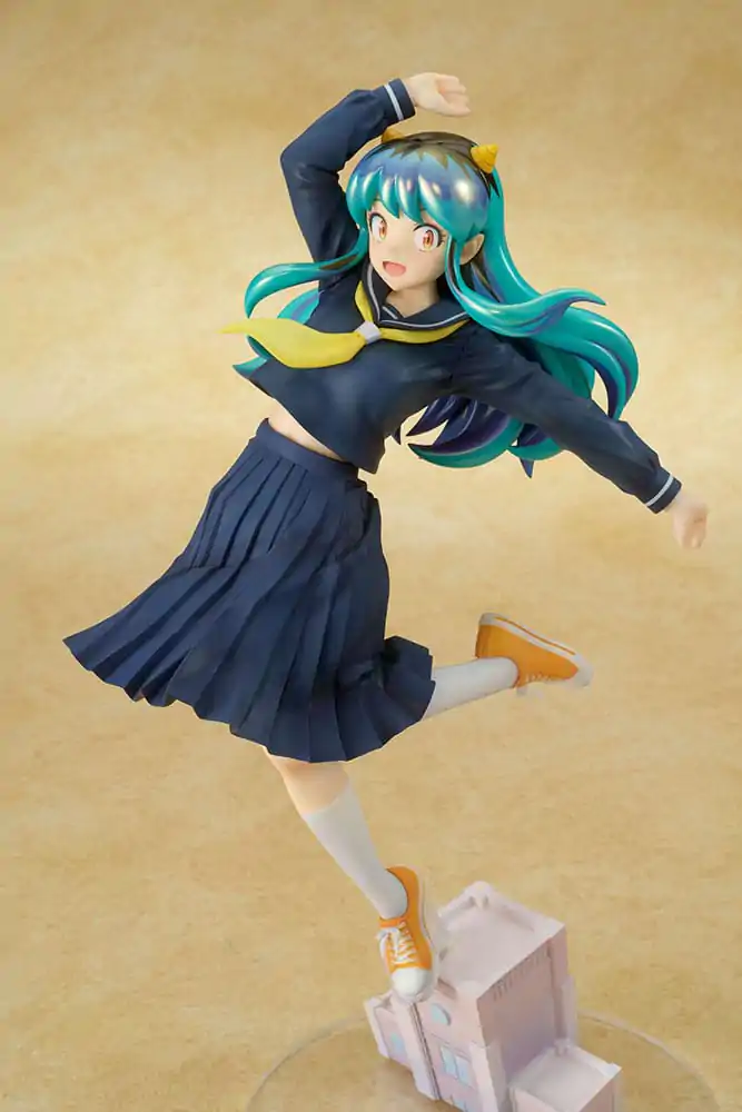 Urusei Yatsura Kip PVC 1/7 Lum Uniform Ver. 28 cm fotografija proizvoda