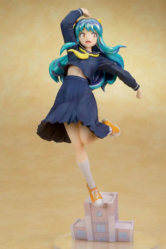 Urusei Yatsura Kip PVC 1/7 Lum Uniform Ver. 28 cm fotografija proizvoda