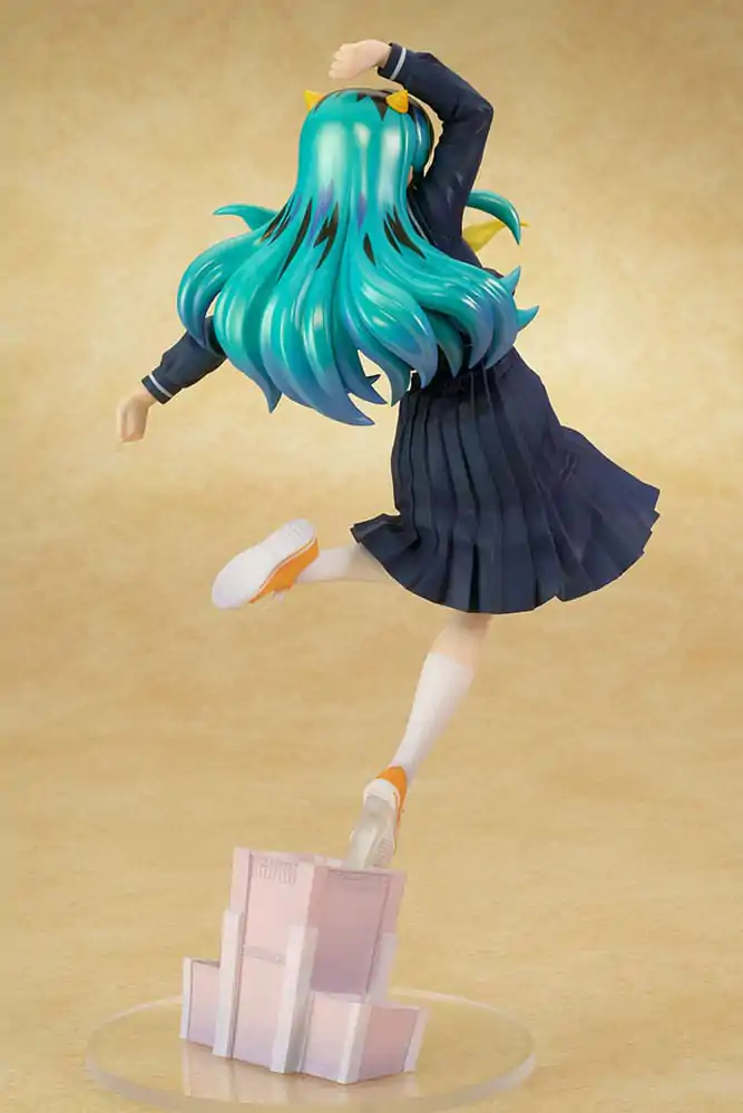 Urusei Yatsura Kip PVC 1/7 Lum Uniform Ver. 28 cm fotografija proizvoda