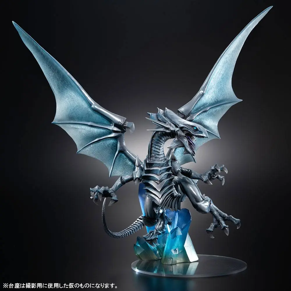 Yu-Gi-Oh! Duel Monsters Art Works Monsters PVC Kip Blue Eyes White Dragon Holographic Edition 28 cm fotografija proizvoda