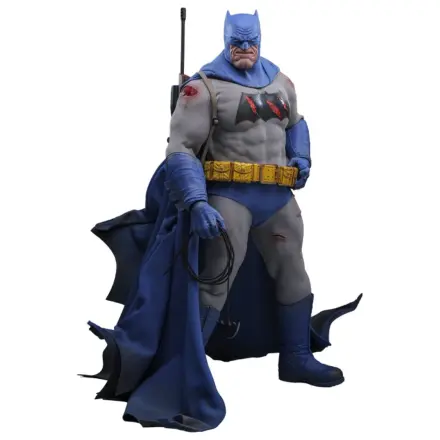 Batman: The Dark Knight Returns Comic Masterpiece akcijska figura 1/6 Batman (Battle Damaged Version) 32 cm fotografija proizvoda