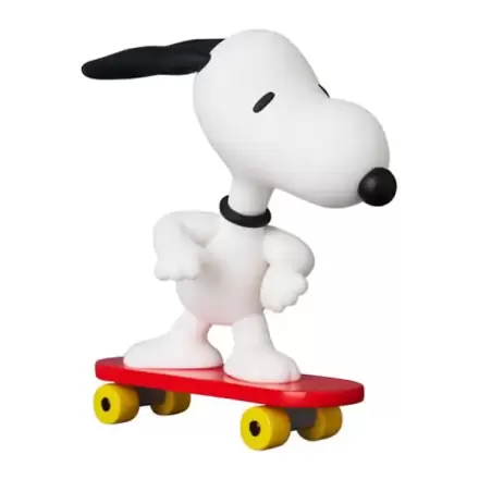 Peanuts UDF Series 17 Mini Figura Skateboard Snoopy 7 cm termékfotója